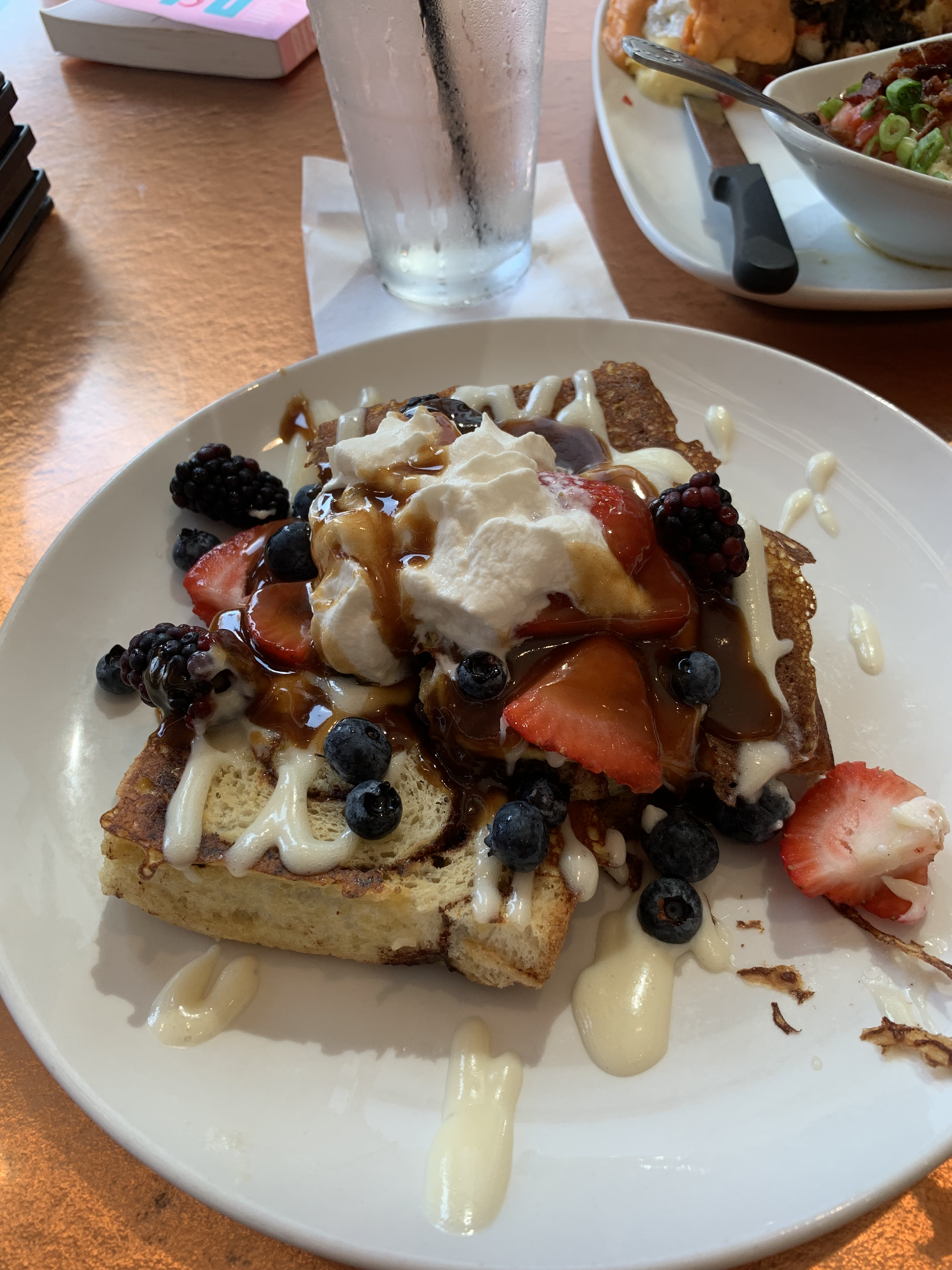 Another Broken Egg Cafe: Cinnamon Roll French Toast and Beignets